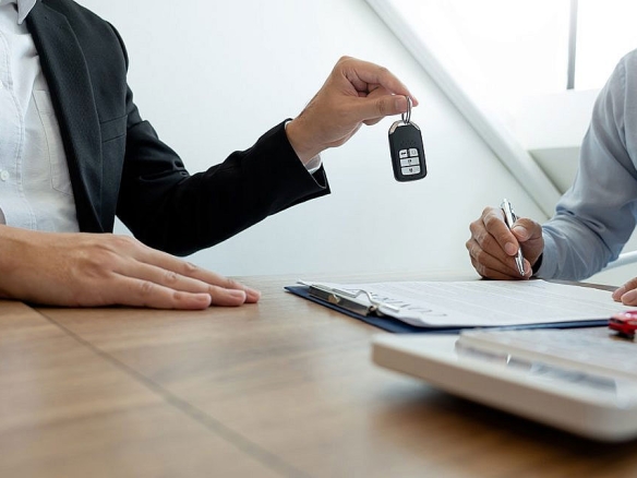 الأخطاء الشائعة التي يرتكبها الناس عند استئجار سيارة في دبي budget rent a car dubai contact number
