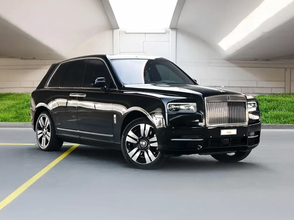 Rolls Royce Cullinan Lease the Rolls Royce Cullinan luxury SUV in Dubai and Abu Dhabi