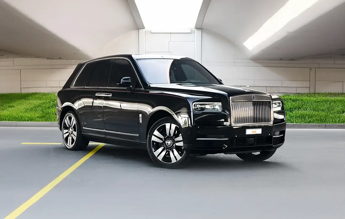 Hire a Rolls Royce Cullinan at best Price Dubai