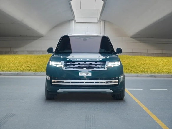 عرض الصيف تأجير لاند روفر SUV في دبي
